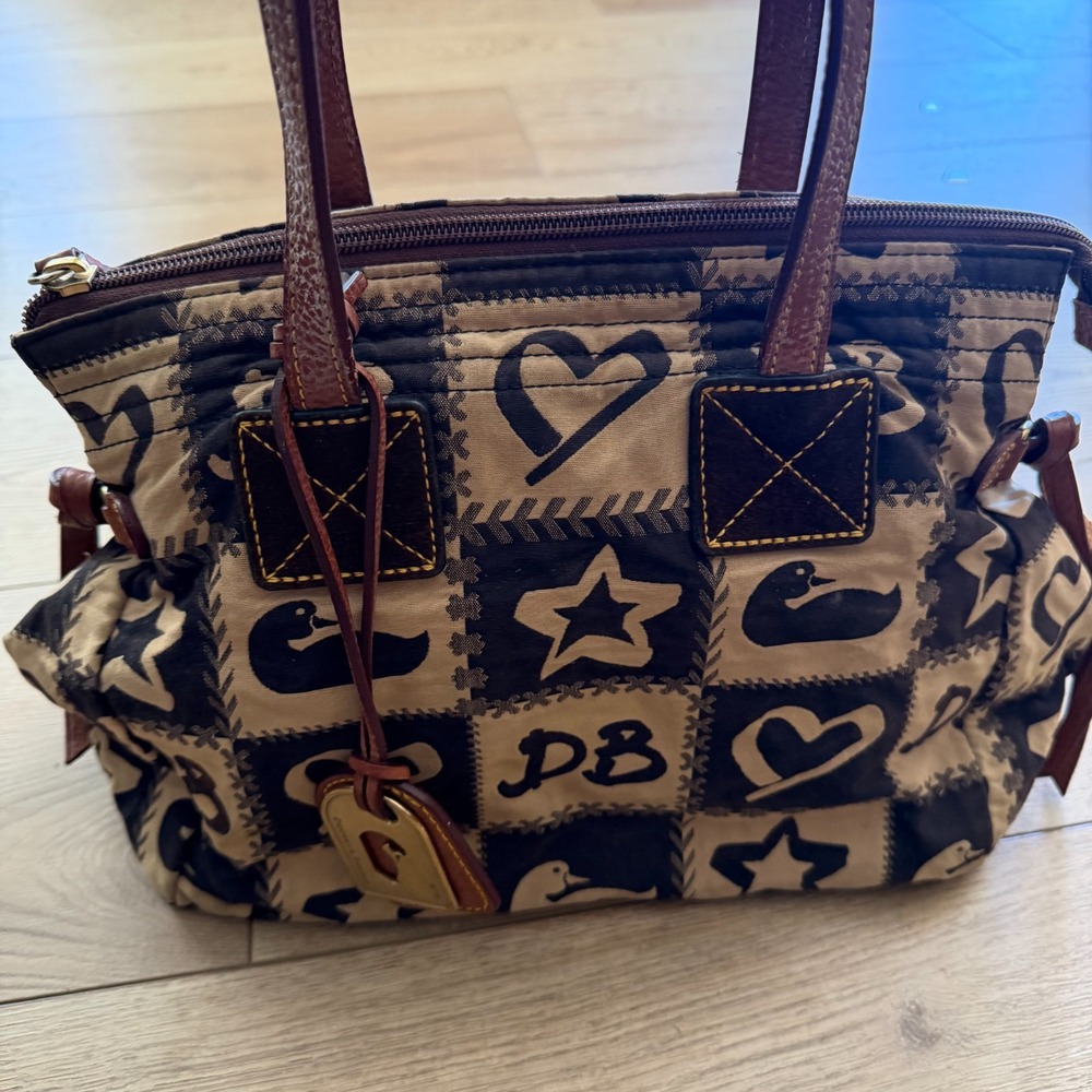 Vtg Dooney & Bourke Large Tote Bag Leather Straps Hearts Stars Duck Charm Y2K